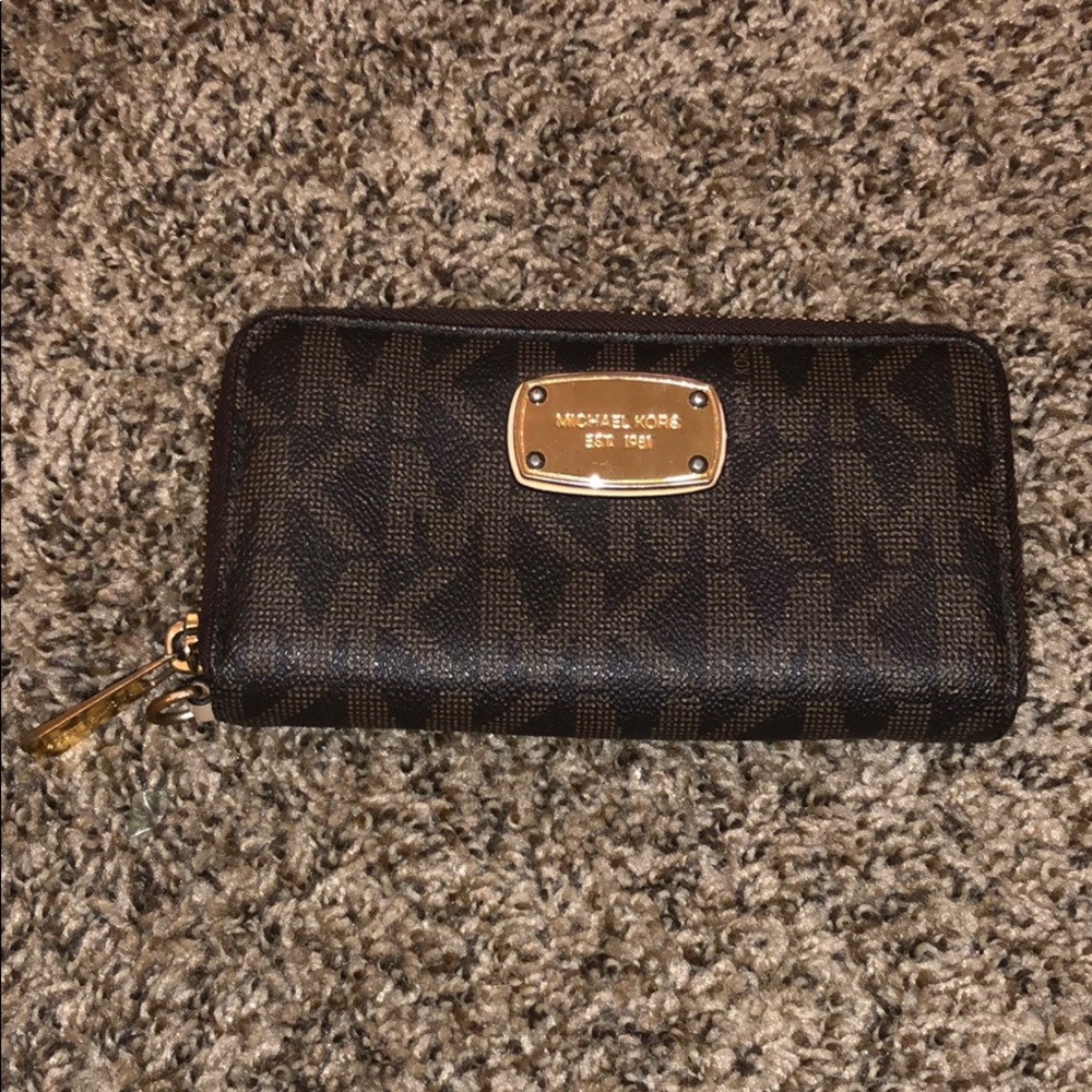 Micheal Kors wallet